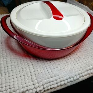 Pinnacle Red & White Thermal Hot/Cold Serving Dish with Locking Lid